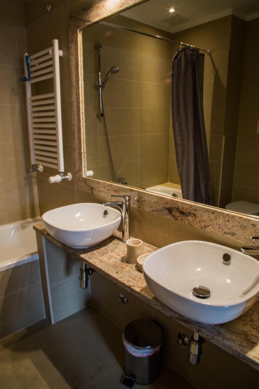 Cavour Forum Suites Roma Esterno foto