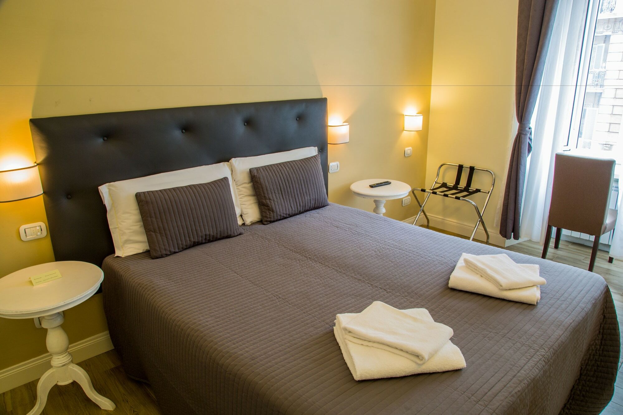 Cavour Forum Suites Roma Esterno foto